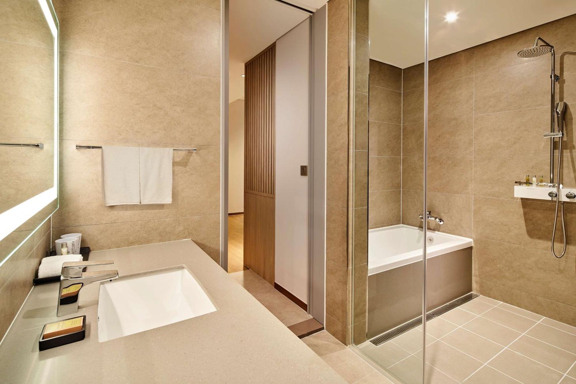 Hilton Garden Inn Seoul Gangnam Ngoại thất bức ảnh